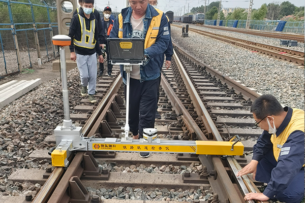 京哈线有砟线路道岔测量